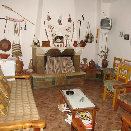 Aris Maison d'hôtes Anogia